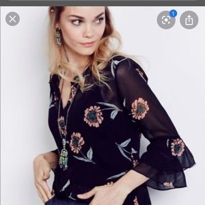 ☀️🌈🍀 CAbi  #5206 La Di Da Blouse